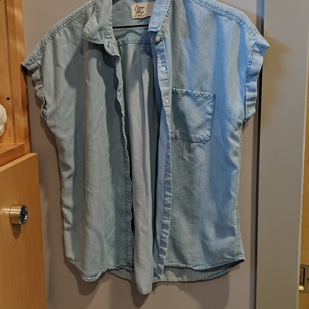 Denim lightweight short sleeve top